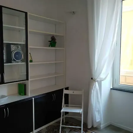 A Apartment Chiavari
